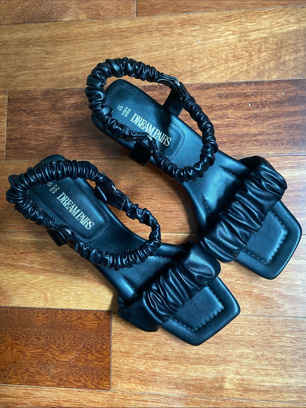 Dream Pairs Black Ruched Square-Toe Sandals. Size 10